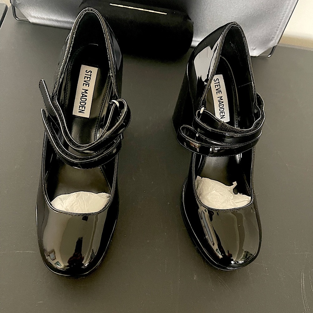 Steve Madden  Double Strap Mary Jane Double Stacked Womans Shoe